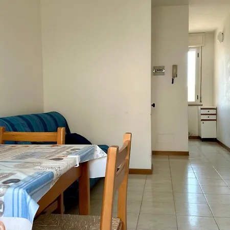 F003 - Fano, Comodo Trilocale Vicino Al Mare *