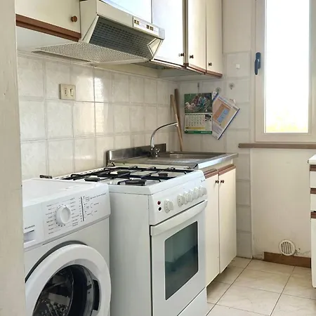 F003 - Fano, Comodo Trilocale Vicino Al Mare